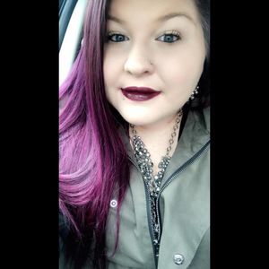 Meet your Posher, Liz